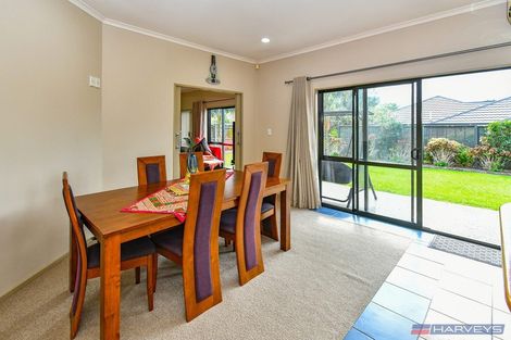Photo of property in 12 Watervista Place, Mangere Bridge, Auckland, 2022