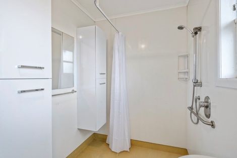 Photo of property in 15 Wharenui Road, Owhata, Rotorua, 3010