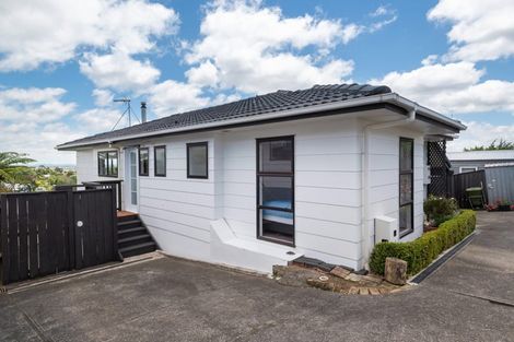 Photo of property in 1/38 Birkdale Road, Birkdale, Auckland, 0626