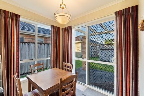 Photo of property in 34 Sovereign Isle Lane, Rototuna, Hamilton, 3210