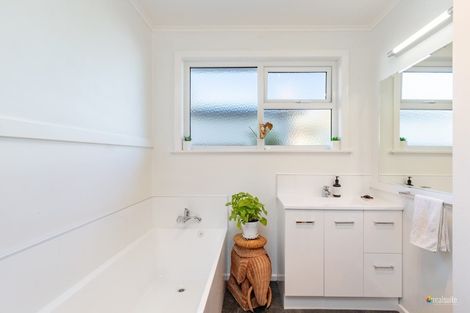 Photo of property in 19 Chilton Grove, Hutt Central, Lower Hutt, 5010