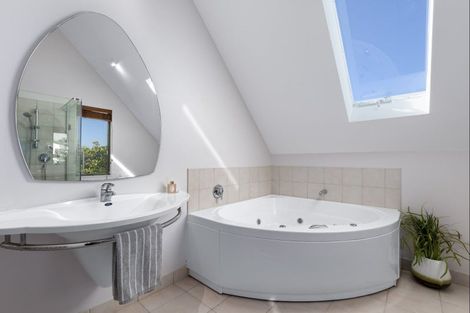 Photo of property in 2a Lees Way, Otumoetai, Tauranga, 3110