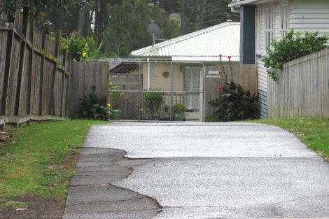 Photo of property in 65 Farquhar Road, Glendene, Auckland, 0602