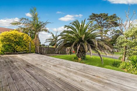 Photo of property in 47 Roys Road, Weymouth, Auckland, 2103