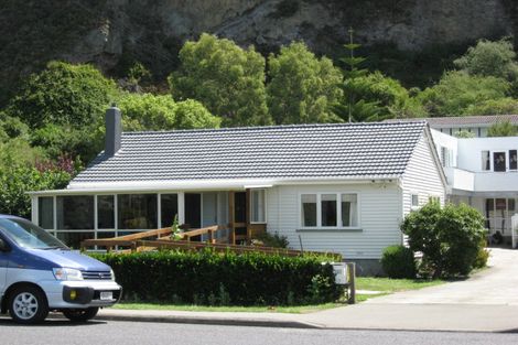 Photo of property in 2/58 Wakefield Avenue, Sumner, Christchurch, 8081