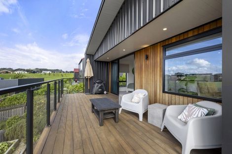 Photo of property in 15 Maataitai Road, Raglan, 3225
