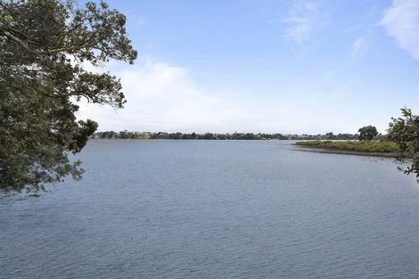 Photo of property in 14a Stanley Point Road, Stanley Point, Auckland, 0624