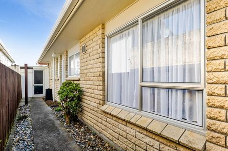 Photo of property in 2/32 Young Street, New Plymouth, 4310