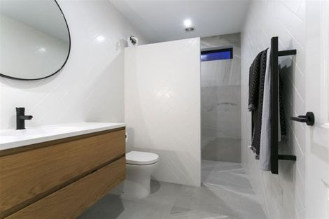 Photo of property in 10 Hillcrest Road, Hatfields Beach, Orewa, 0931