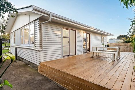 Photo of property in 4 Kelston Street, New Lynn, Auckland, 0600