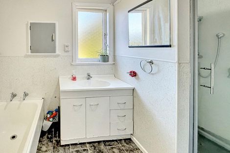 Photo of property in 124 Pohutukawa Avenue, Ohope, 3121