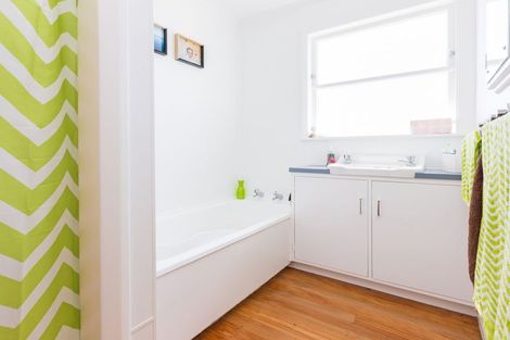 Photo of property in 7 Liverpool Street, Takaro, Palmerston North, 4412