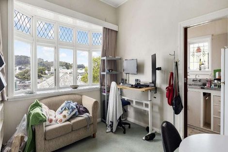 Photo of property in Carillion/the Knoll, 33 Thompson Street, Mount Cook, Wellington, 6011