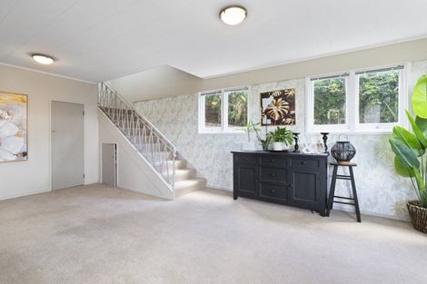 Photo of property in 8 Hamlet Place, Pukekohe, 2120