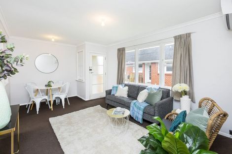 Photo of property in 2/29 Hillside Drive, Maoribank, Upper Hutt, 5018