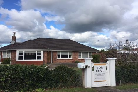 Photo of property in 17 School Road, Riverhead, 0820