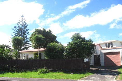 Photo of property in 2 Price Crescent, Mount Wellington, Auckland, 1060