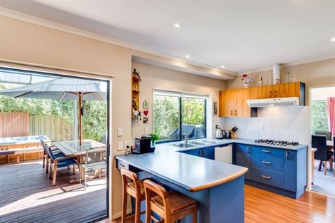 Photo of property in 16 Forbury Way, Taradale, Napier, 4112