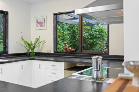 Photo of property in 52 Forest Road, Raumati South, Paraparaumu, 5032