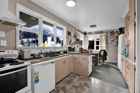 Photo of property in 13 Dixon Avenue, Hawera, 4610