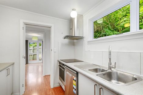 Photo of property in 28 Hollies Crescent, Johnsonville, Wellington, 6037