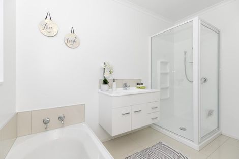 Photo of property in 2 Whakapono Avenue, Baverstock, Hamilton, 3200