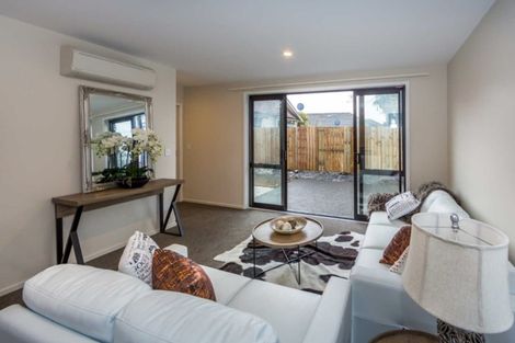 Photo of property in 2/21 Hills Road, Edgeware, Christchurch, 8013