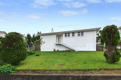 Photo of property in 17 Kalingo Street, Waitangirua, Porirua, 5024