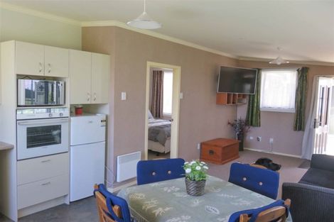 Photo of property in 35 Grove Bush Woodlands Road, Woodlands, Invercargill, 9871