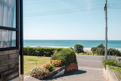 Photo of property in 96 Moana Road, Okitu, Gisborne, 4010