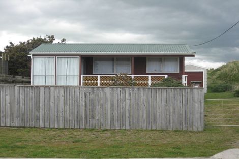 Photo of property in 84 Kahukura Avenue, Waitarere Beach, Levin, 5510