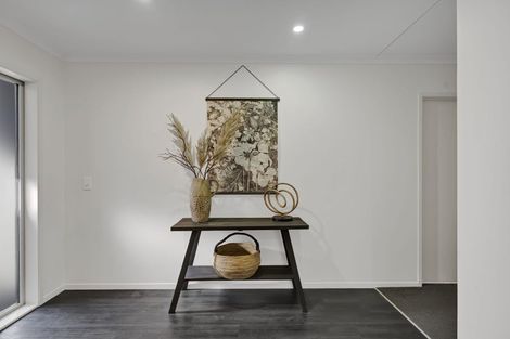 Photo of property in 18 Rawiri Drive, Bell Block, New Plymouth, 4312
