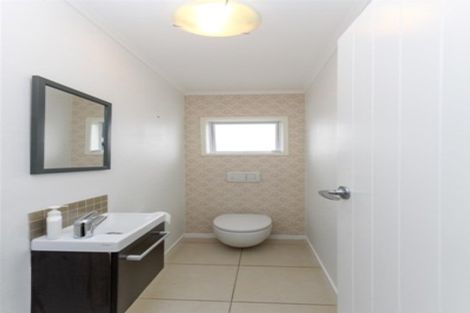 Photo of property in 20 Patterson Road, Hurworth, New Plymouth, 4371