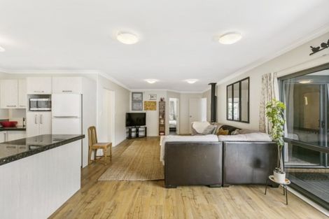 Photo of property in 16 Rosella Drive, Welcome Bay, Tauranga, 3112