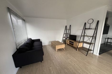 Photo of property in 2/6 Edwin Freeman Place, Ranui, Auckland, 0612