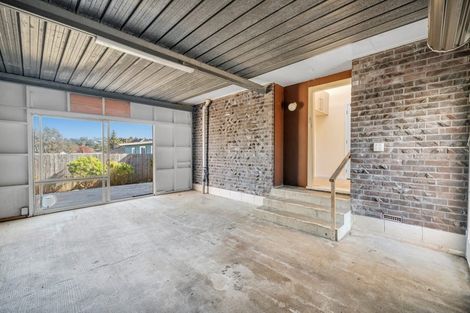 Photo of property in 2/24 Neal Avenue, Glenfield, Auckland, 0629