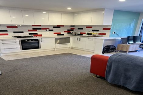 Photo of property in 8b Palmer Avenue, Glen Eden, Auckland, 0602