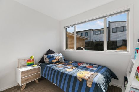 Photo of property in 16b Ropata Avenue, Point England, Auckland, 1072