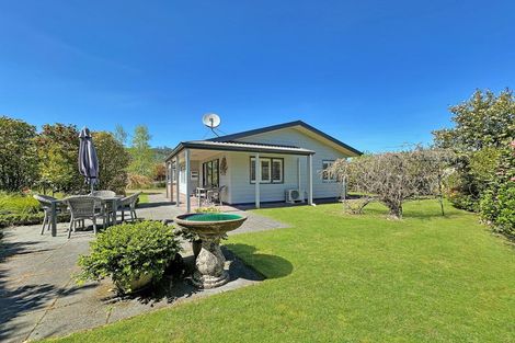 Photo of property in 2 Yasmin Lane, Kinloch, Taupo, 3377