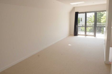 Photo of property in 7 Oakford Close, Riccarton, Christchurch, 8011