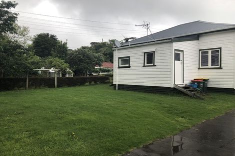 Photo of property in 43 Lorna Street, Lynmouth, New Plymouth, 4310