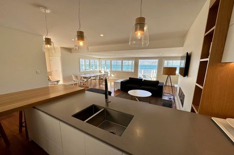 Photo of property in 163 Marine Parade, Seatoun, Wellington, 6022