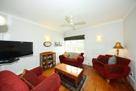 Photo of property in 124 Purchas Street, Edgeware, Christchurch, 8013