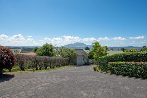 Photo of property in 7 Krissell Place, Acacia Bay, Taupo, 3330