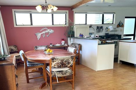 Photo of property in 9 Tuna Place, Whiritoa, Whangamata, 3691