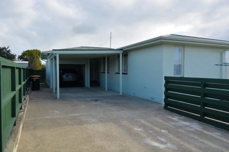 Photo of property in 2 Highfield Terrace, Newfield, Invercargill, 9812