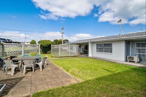 Photo of property in 25 Clyde Street, Mount Maunganui, 3116