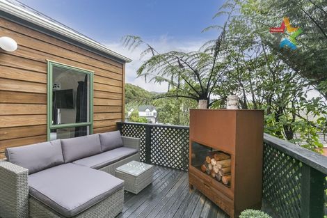 Photo of property in 5a Parsons Glen, Karori, Wellington, 6012