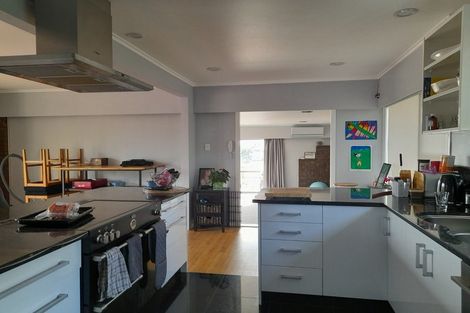 Photo of property in 13 Evans Road, Glen Eden, Auckland, 0602