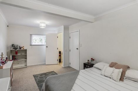 Photo of property in 51 Kakariki Grove, Waikanae, 5036